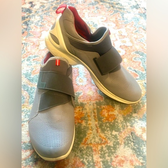ECCO Men's Unisex Gray Red Trim Athletic Slip-On Sneakers Shoes EU 41 US 8 - Picture 2 of 9